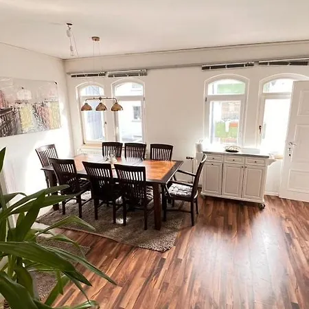 Apartment Ganze Citywohnung 4 Schlafzimmer *