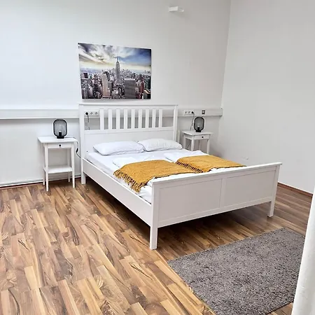 Ganze Citywohnung 4 Schlafzimmer Apartament