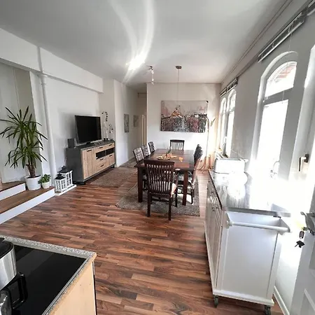 Ganze Citywohnung 4 Schlafzimmer アパート ハノーファー